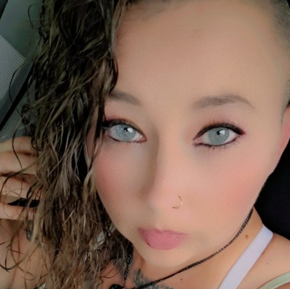 Meet your Posher, Chrys - Picture 1 of 1